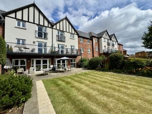 Photo 9- click for photo gallery